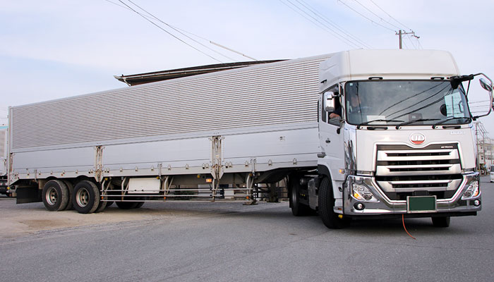 大型トレーラー